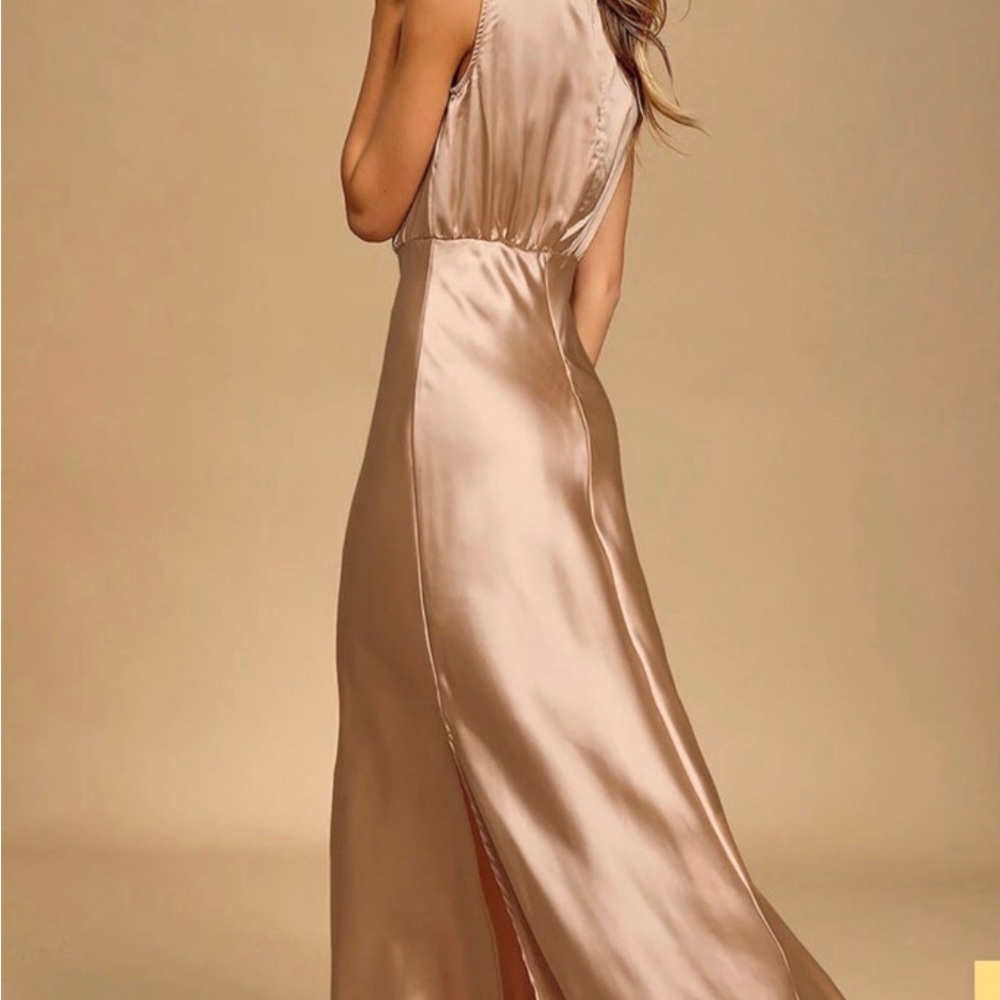 Lulus Long sleeveless dress in blush shimmer. New with tags size medium